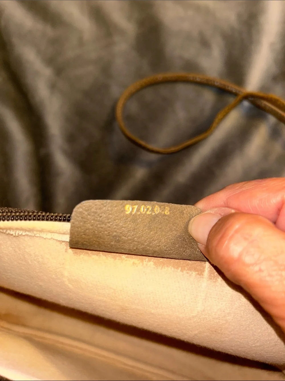Gucci Beige and Brown GG Supreme Crossbody Bag - Picture 2 of 8